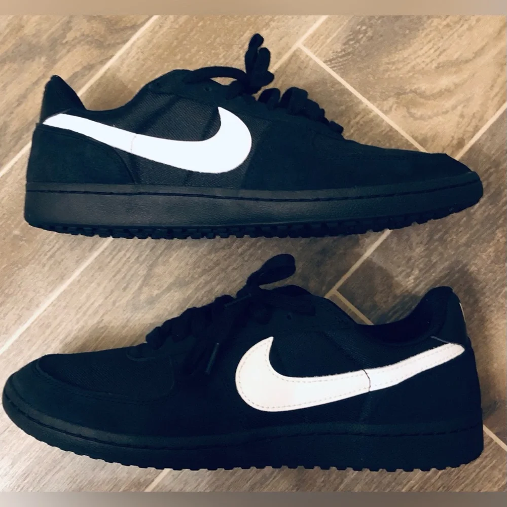 Nike Men’s Black Low-Top Sneakers with White Swoosh Field General 82 Size 12
